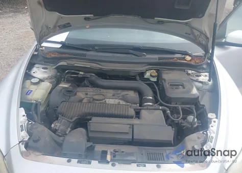 2011 Volvo C30 T5/T5 R-Design from USA, damaged, VIN YV1672MK9B2230036